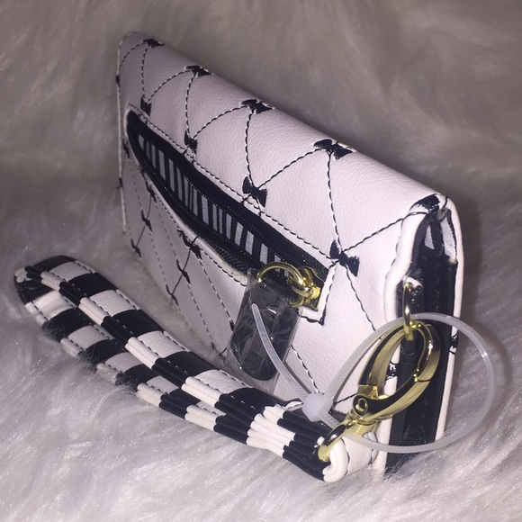 🎉LAST-1👜 BetseyJohnson w/ matching wallet👜💞 - Picture 5 of 8